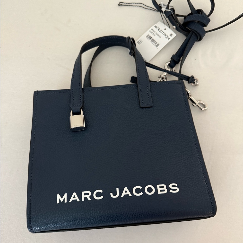 Marc Jacobs bag
One size 1SZ